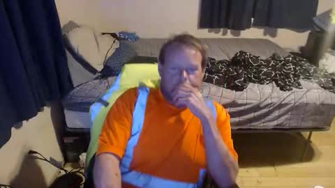 Snapshot of pecker40 chatting on 02-12-26, 02:06 pecker40 online show from 02-12-26, 02:06