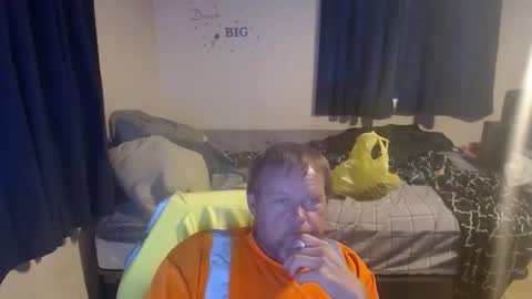 Snapshot of pecker40 chatting on 02-15-26, 09:55 pecker40 online show from 02-15-26, 09:55