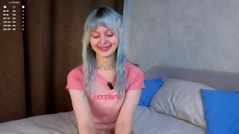 Snapshot of peek_in_my_window chatting on 09-10-25, 02:00 tony online show from 09-10-25, 02:00