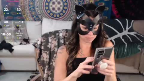 Snapshot of peekclimaxxx chatting on 12-11-24, 02:44 NEXT CHILL SESH 1130 930pm -ish PEEK online show from 12-11-24, 02:44