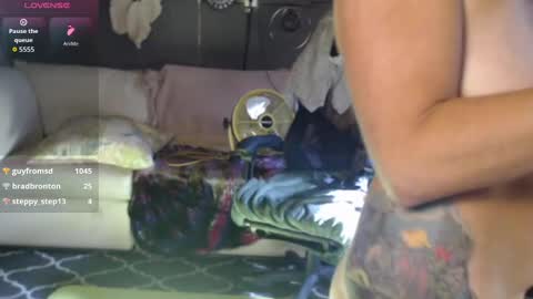 Snapshot of peekclimaxxx chatting on 10-01-25, 02:12 NEXT CHILL SESH 1130 930pm -ish PEEK online show from 10-01-25, 02:12