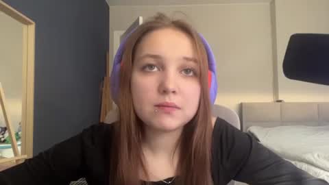 Luna Vale online show from 06-15-26, 03:14