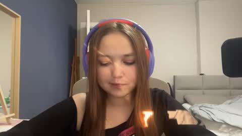 Luna Vale online show from 06-22-26, 03:31