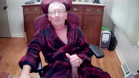 Snapshot of peepingmale chatting on 01-10-26, 03:47 peepingmale online show from 01-10-26, 03:47