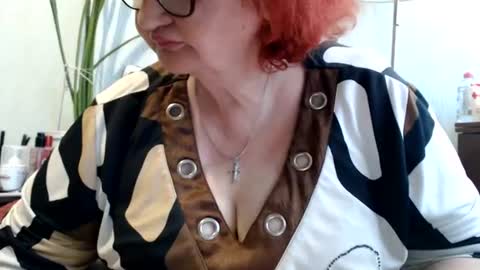 Snapshot of peggysoft chatting on 06-20-26, 06:16 PeggySoft online show from 06-20-26, 06:16