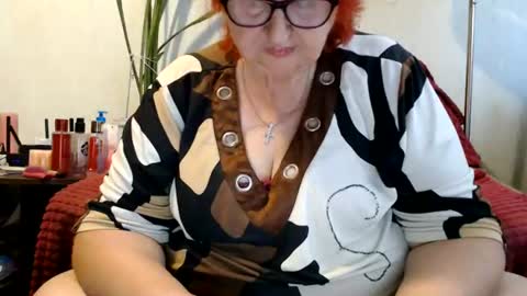Snapshot of peggysoft chatting on 07-13-26, 03:26 PeggySoft online show from 07-13-26, 03:26