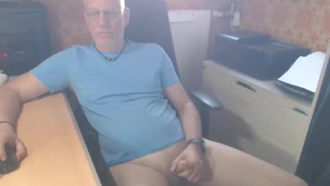 Pemue65 online show from 05-28-26, 04:32