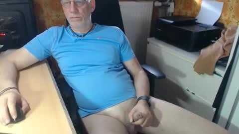 Pemue65 online show from 06-02-26, 06:04