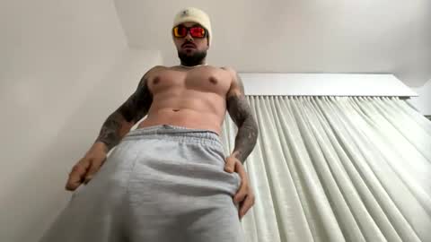 Snapshot of penebunny chatting on 12-14-25, 06:41 penebunny online show from 12-14-25, 06:41