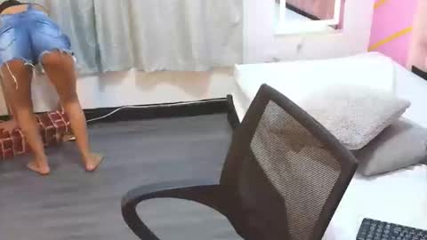 Snapshot of peneelopeecute chatting on 01-15-26, 08:56 peneelopeecute online show from 01-15-26, 08:56