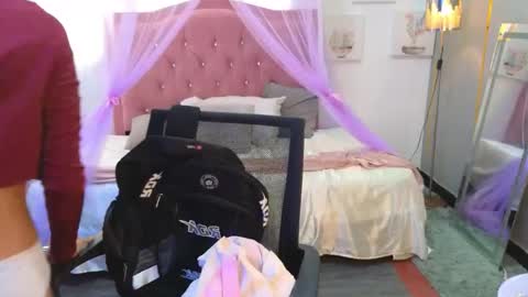 Snapshot of peneelopeecute chatting on 02-18-26, 06:26 peneelopeecute online show from 02-18-26, 06:26