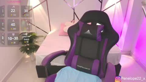 Nana online show from 10-22-25, 06:35