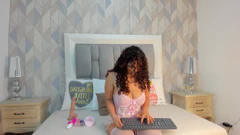  Penelope  online show from 09-25-25, 04:05