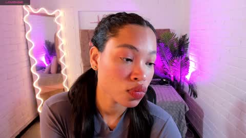 Snapshot of penelope_tay chatting on 01-10-25, 03:39 penelope online show from 01-10-25, 03:39