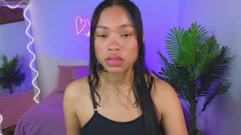 Snapshot of penelope_tay chatting on 01-19-25, 04:01 penelope online show from 01-19-25, 04:01