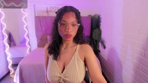 Snapshot of penelope_tay chatting on 10-02-25, 03:57 penelope online show from 10-02-25, 03:57