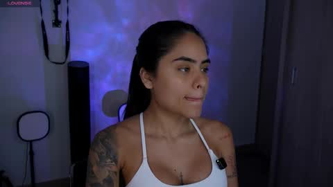 Snapshot of penelopesexx_ chatting on 11-18-25, 08:13 penelopesexx_ online show from 11-18-25, 08:13