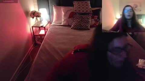 Hi  Im Peneloppa online show from 12-13-25, 10:04