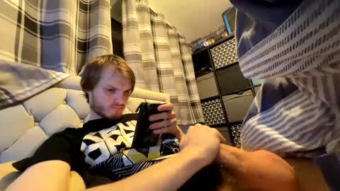 Snapshot of penguin666778 chatting on 09-17-25, 08:10 Penguin online show from 09-17-25, 08:10