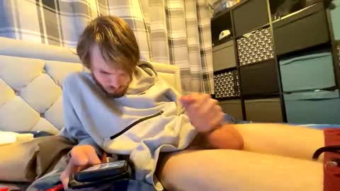 Snapshot of penguin666778 chatting on 10-07-25, 05:21 Penguin online show from 10-07-25, 05:21