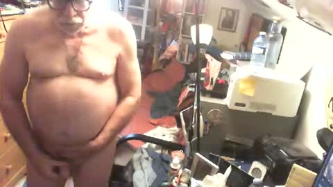 monkeydog online show from 05-04-26, 12:12