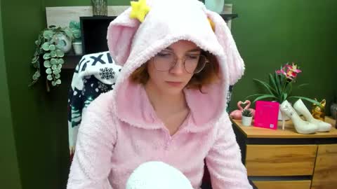 Snapshot of penny_lust chatting on 10-30-25, 07:21 Penny online show from 10-30-25, 07:21