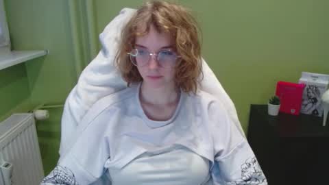 Snapshot of penny_lust chatting on 12-04-25, 07:50 Penny online show from 12-04-25, 07:50