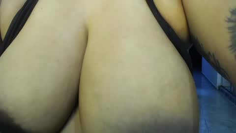 Snapshot of pennyomelons chatting on 04-29-26, 06:14 My onlyfans online show from 04-29-26, 06:14
