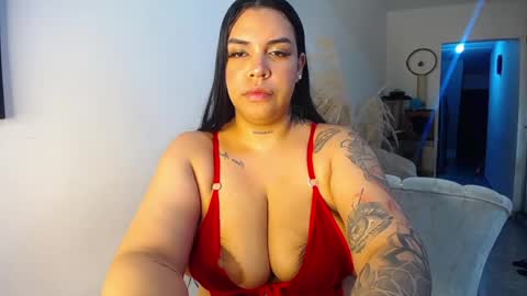 Snapshot of pennyomelons chatting on 05-29-26, 05:22 My onlyfans online show from 05-29-26, 05:22