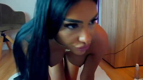 Snapshot of pennysquirts chatting on 07-10-26, 07:49 Maria online show from 07-10-26, 07:49
