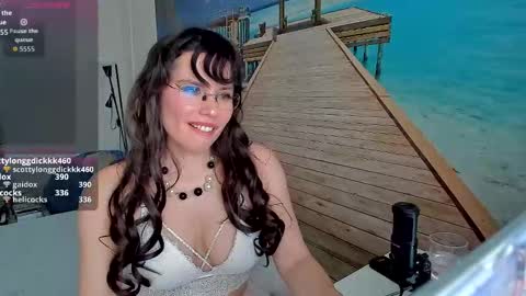 Snapshot of pepina_hot chatting on 10-26-25, 11:49 pepina_hot online show from 10-26-25, 11:49