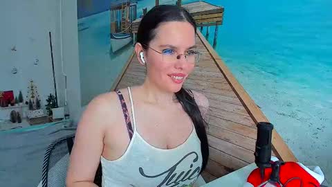 Snapshot of pepina_hot chatting on 01-06-26, 09:13 pepina_hot online show from 01-06-26, 09:13