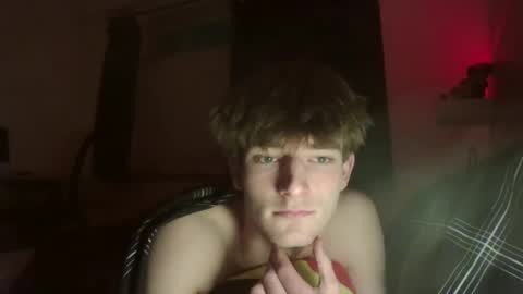 Snapshot of pepito1083 chatting on 01-10-25, 12:27 cutebelgianboy online show from 01-10-25, 12:27