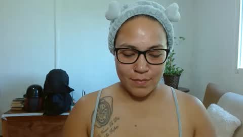 Snapshot of pepitt45 chatting on 02-14-26, 02:25 Megan online show from 02-14-26, 02:25