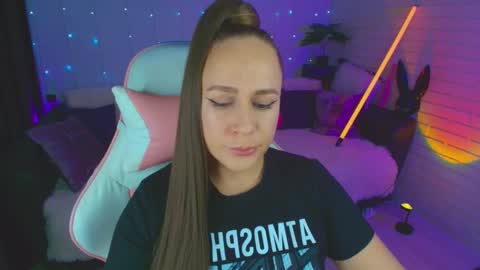 Dia  online show from 09-14-25, 07:13