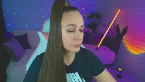 Dia  online show from 10-05-25, 07:34