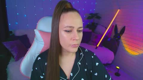 Dia  online show from 10-26-25, 09:31