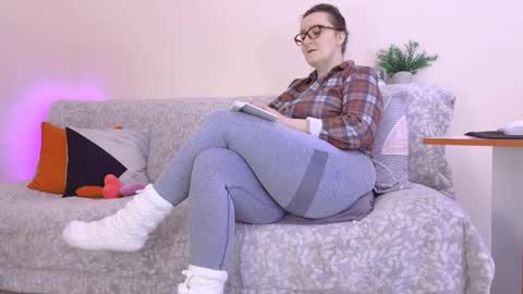 Snapshot of pepper_corn chatting on 11-20-25, 08:58 Olga and Kirill online show from 11-20-25, 08:58