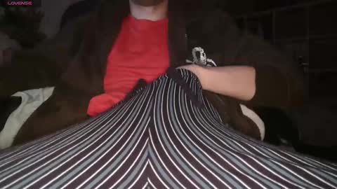 Snapshot of peregrintpelfox chatting on 12-05-25, 07:17 peregrintpelfox online show from 12-05-25, 07:17