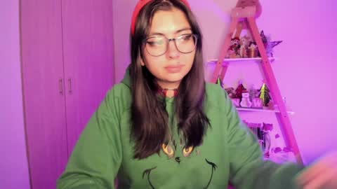 Snapshot of perfect__ana chatting on 12-10-24, 11:08 Sarah Ana Banana online show from 12-10-24, 11:08