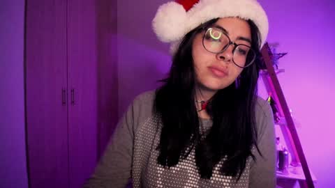 Snapshot of perfect__ana chatting on 12-13-24, 09:35 Sarah Ana Banana online show from 12-13-24, 09:35
