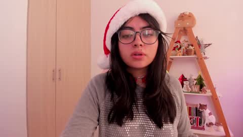 Snapshot of perfect__ana chatting on 12-13-24, 12:39 Sarah Ana Banana online show from 12-13-24, 12:39