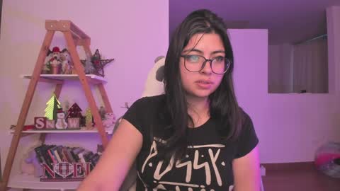 Snapshot of perfect__ana chatting on 01-07-25, 11:14 Sarah Ana Banana online show from 01-07-25, 11:14