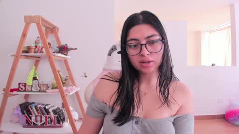 Snapshot of perfect__ana chatting on 01-14-25, 05:01 Sarah Ana Banana online show from 01-14-25, 05:01