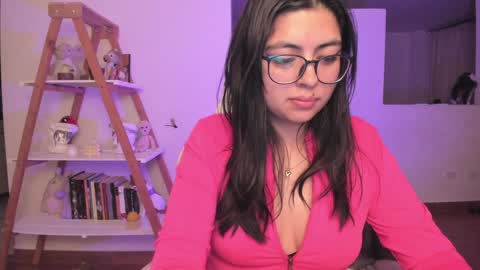 Snapshot of perfect__ana chatting on 01-21-25, 03:37 Sarah Ana Banana online show from 01-21-25, 03:37