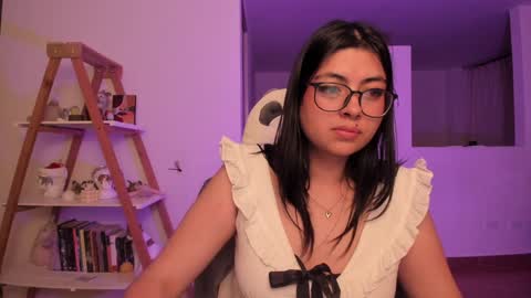 Snapshot of perfect__ana chatting on 02-04-25, 01:45 Sarah Ana Banana online show from 02-04-25, 01:45