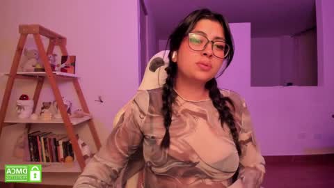 Snapshot of perfect__ana chatting on 02-21-25, 06:40 Sarah Ana Banana online show from 02-21-25, 06:40