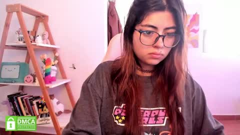 Sarah Ana Banana online show from 04-10-26, 01:38