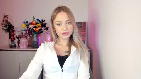 Cindy online show from 10-07-25, 05:26