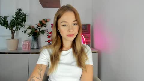 Snapshot of perfectxcindy chatting on 07-15-26, 05:23 Cindy online show from 07-15-26, 05:23